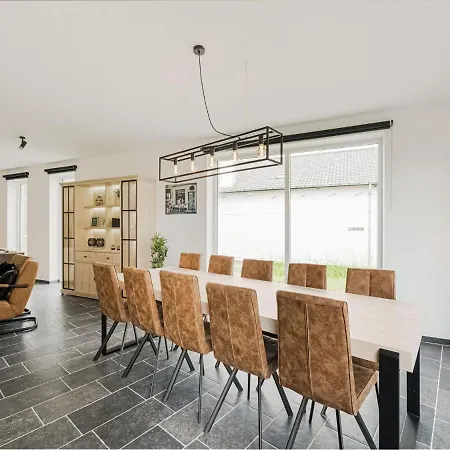 Modern In With Garden Casa vacanze Ronse